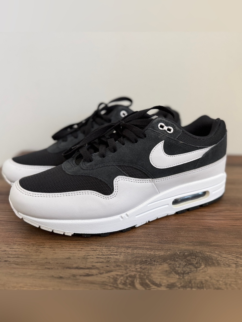 *Brand New* MEN’S NIKE AIR MAX 1 ESSENTIAL